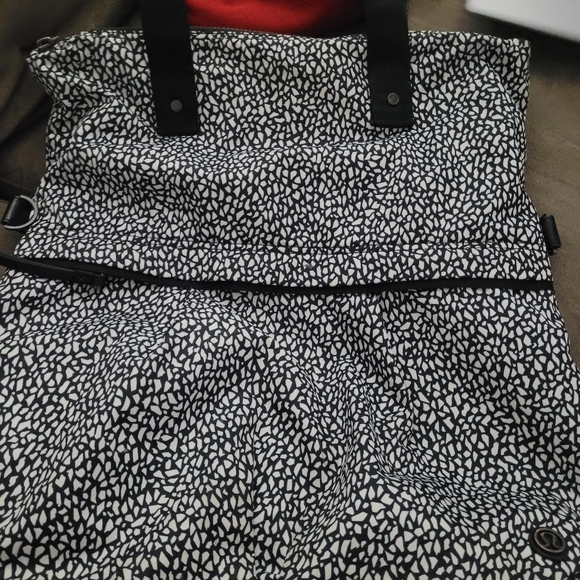 Lululemon bag - Picture 3 of 3
